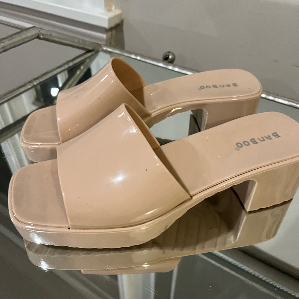 Bamboo Women's Patent Beige Block Heel Mules